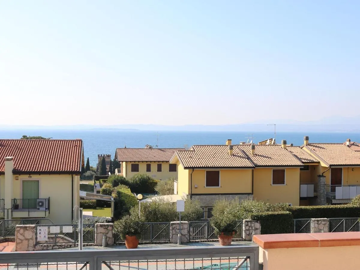 Belvilla By Oyo Garda Trentacinque Lazise 0*,  Italy